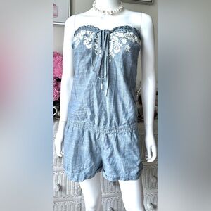 Abercrombie & Fitch 100% cotton Chambray Romper Embroidered in blue color Size L
